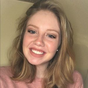 Meet your Posher, Abigail